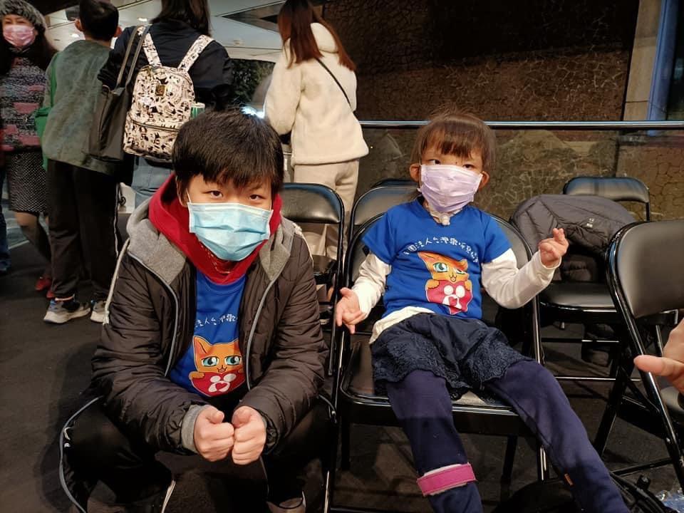 溫柔女孩畫展為台灣歡呼兒募得30萬元公益善款