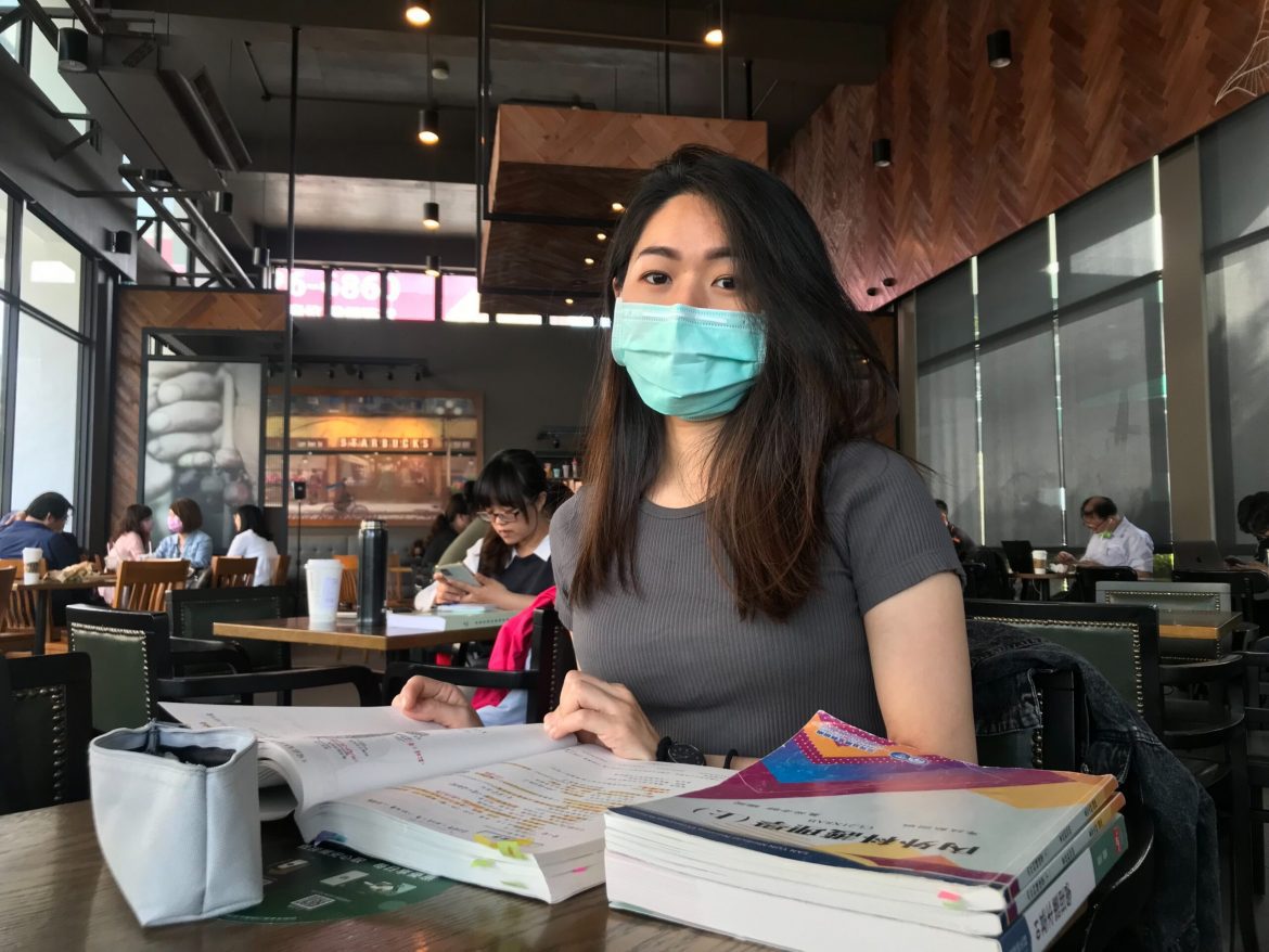 弘光科大後護系畢業生國考獲榜眼及探花　強調專心與效率是高分秘訣