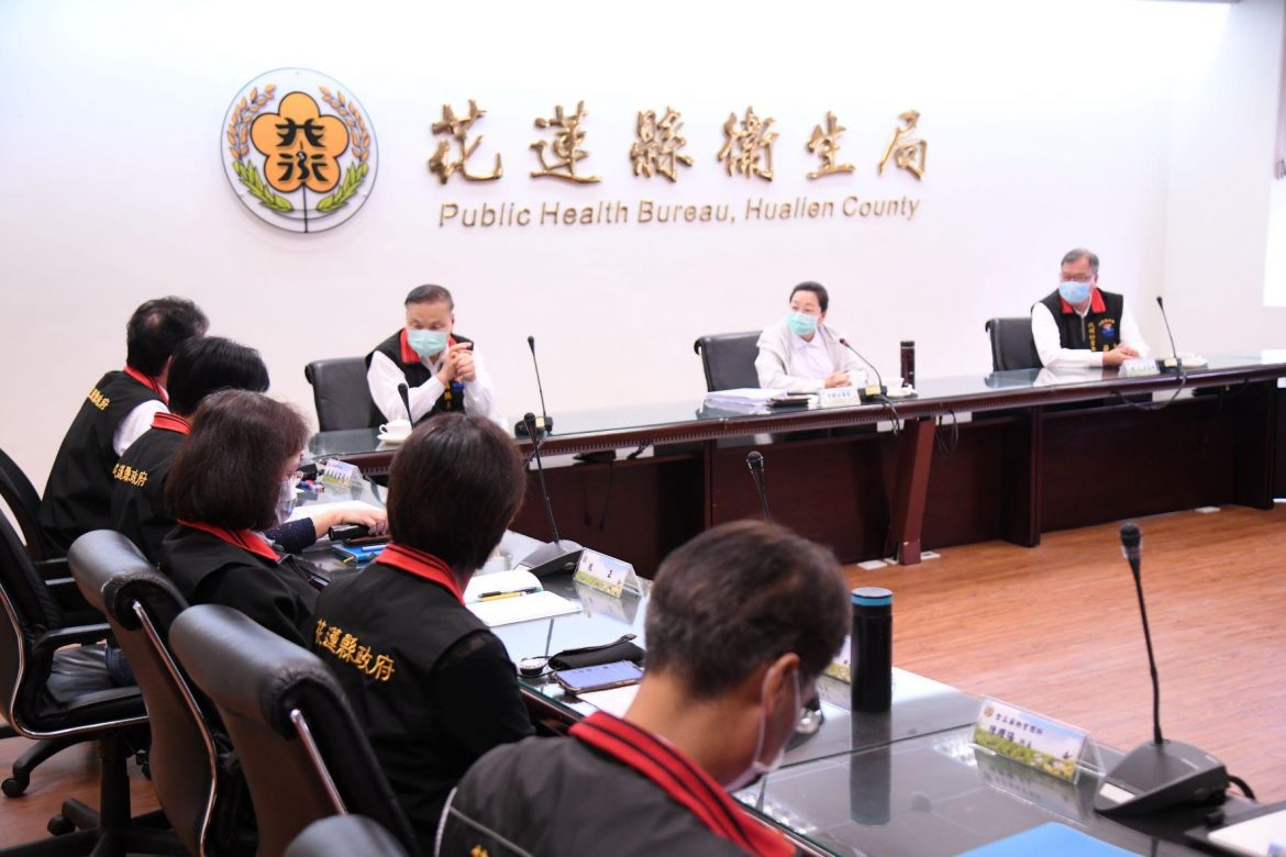 縣府跨局處防疫會議 徐榛蔚呼籲減少餐敘避免群聚