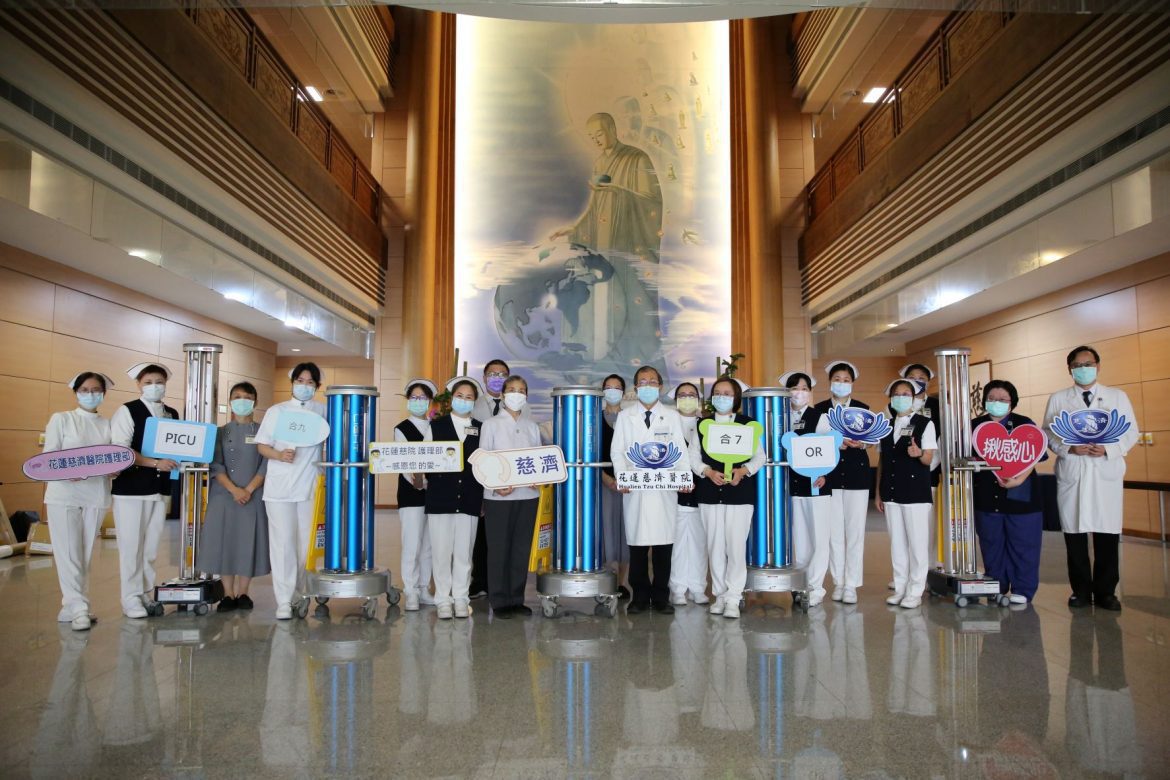 超紫光滅菌機器人到院 花蓮慈院清消尖兵入列