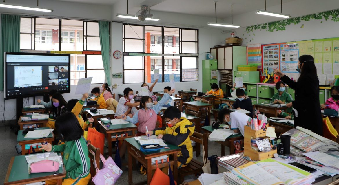 中央調整校園防疫措施  新北學生快篩陽比照確診處理