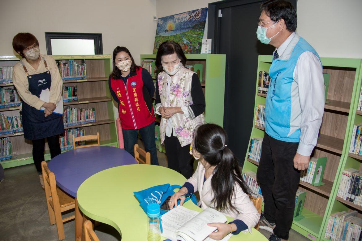 「化龍一村」樂齡書房開放  提供民眾閱讀新空間