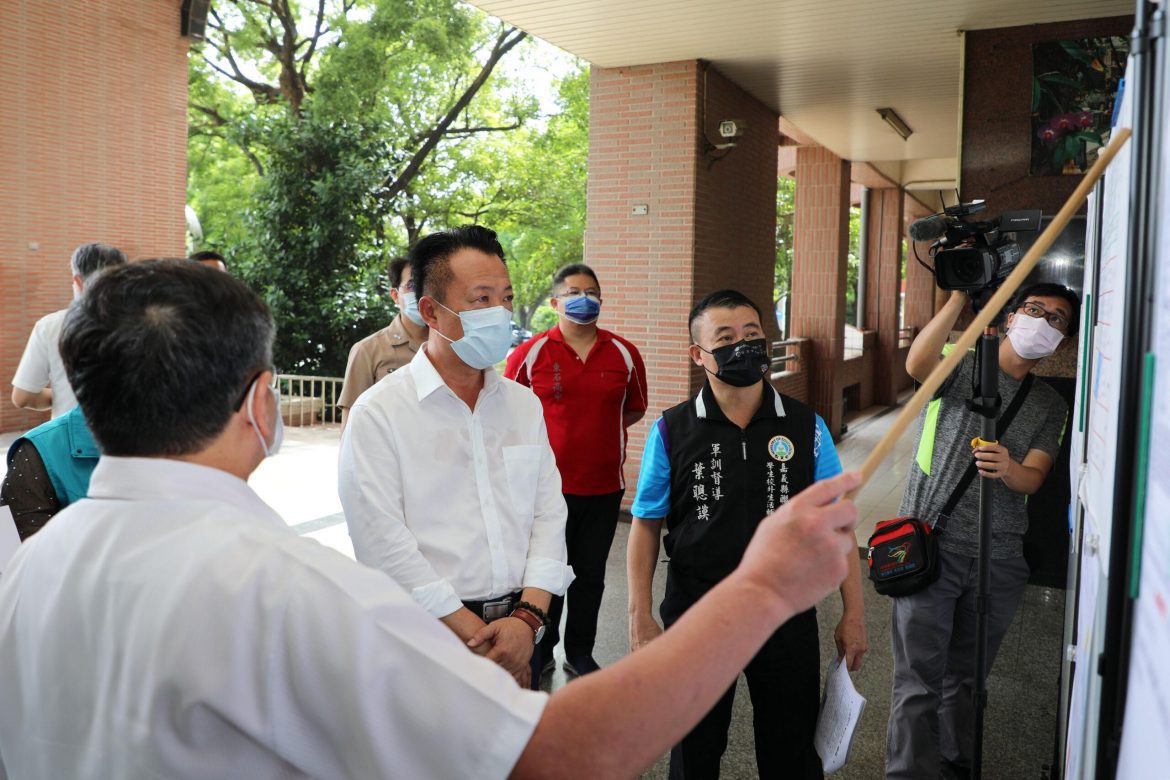 縣長視察國中會考防疫整備  模擬演練確保考生安心應考