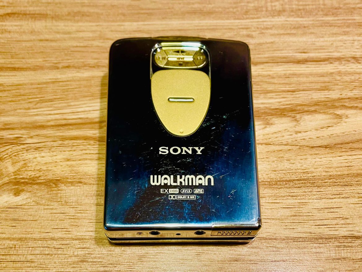 SONY 經典電子產品收藏 101 ～ 1994年 WALKMAN 15週年紀念版隨身聽