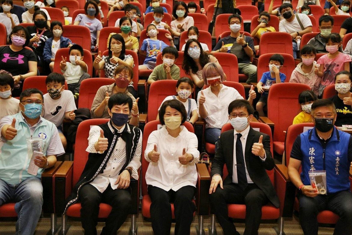 科學168首場大師講座趣味登場  粘立人分享「魔術師不能說的科學秘密」