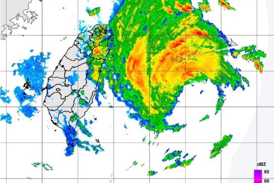 「梅花」颱風緩慢北上　週一、週二嚴防豪雨來襲