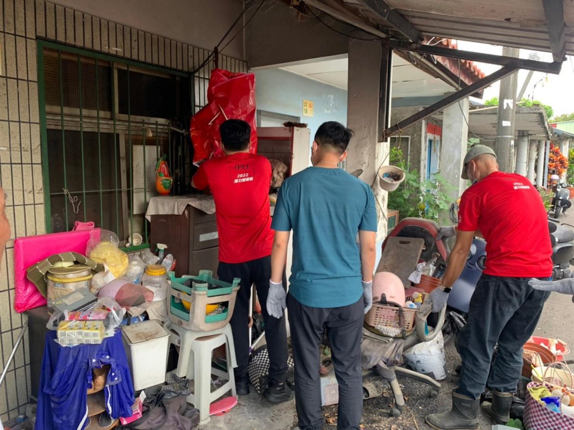 屏東縣大店長聯盟 關懷社區老闆帶頭做公益!