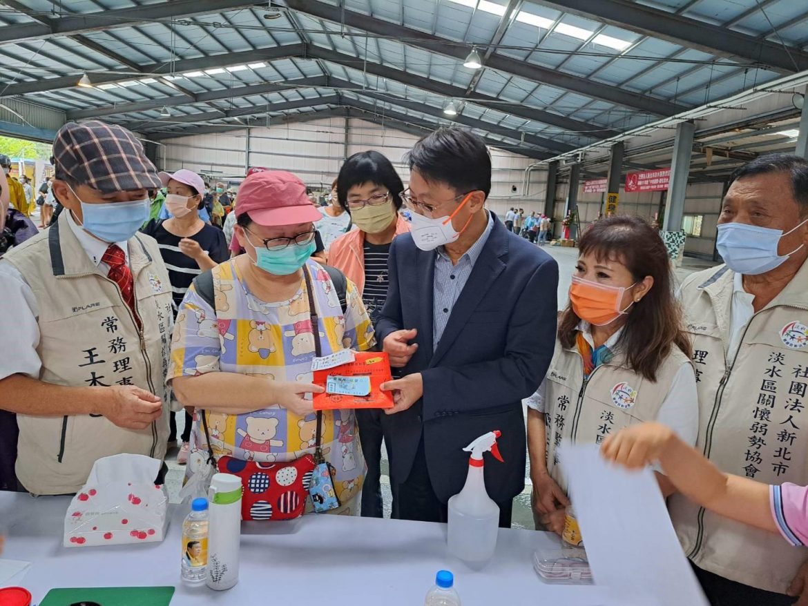淡水區關懷弱勢協會連續15年中秋送愛 端節受疫情影響未辦 這回加倍送慰助金