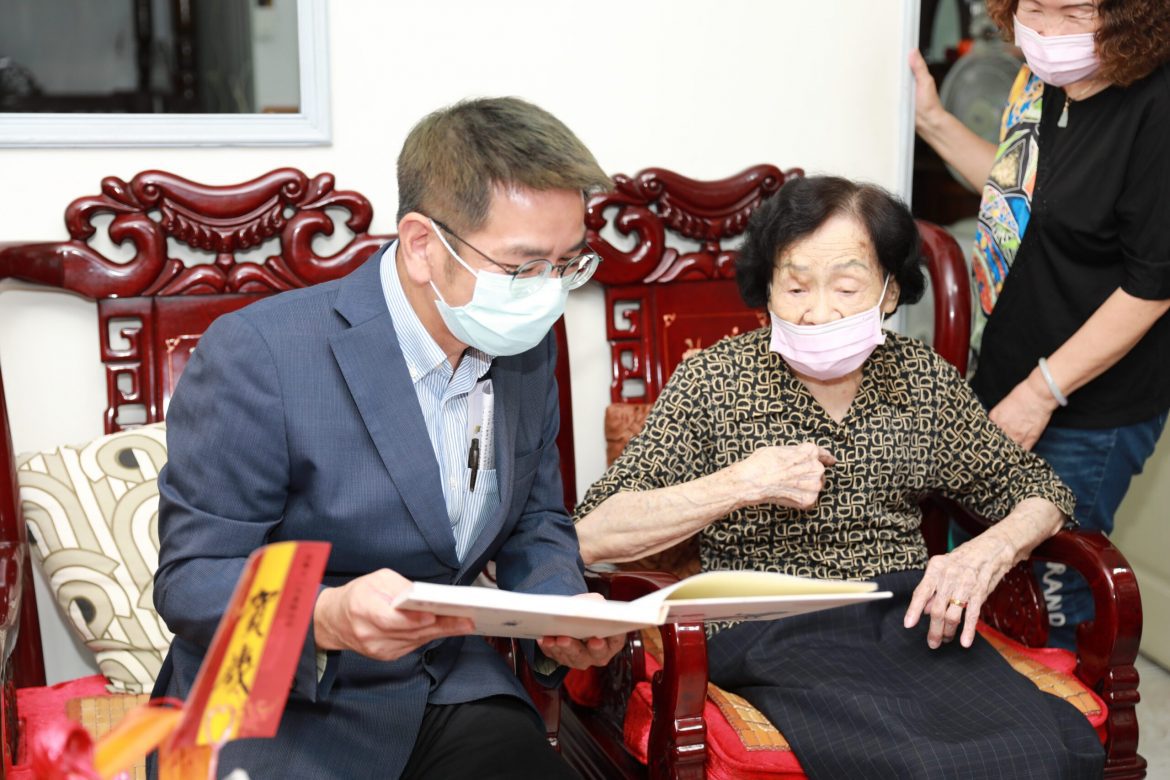 重陽敬老  宜蘭市公所訪百歲人瑞賀壽