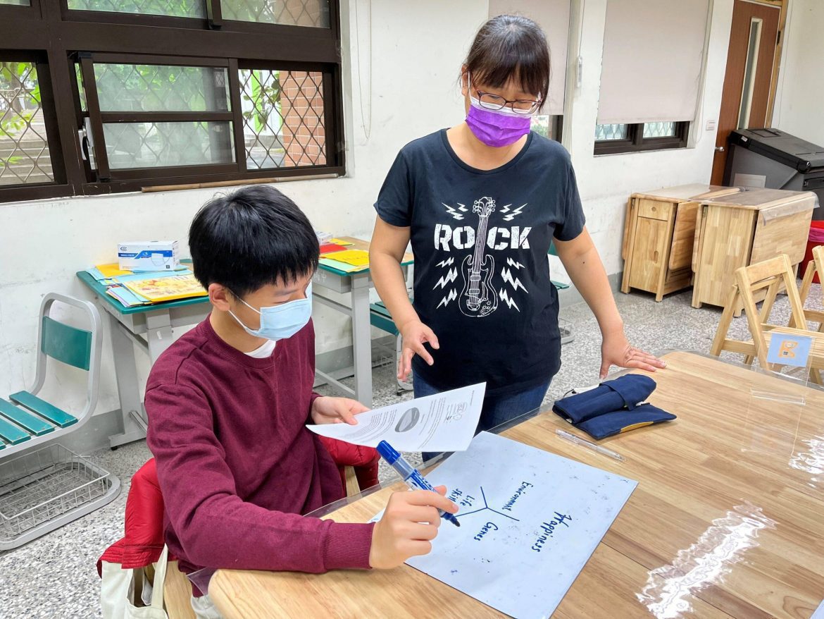 新北185位資優學生 7週假日課程展現探究實力