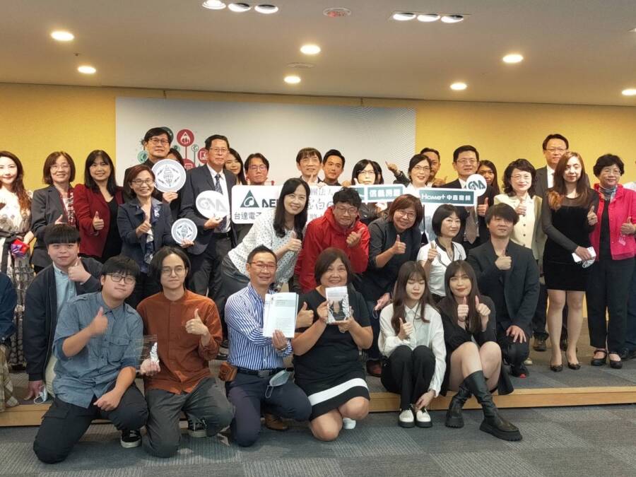 遏止「假訊息」歪風！中嘉集團助曾虛白新聞獎設「媒體素養獎」