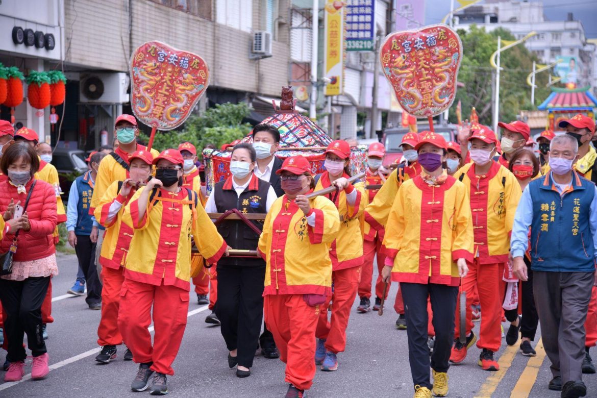 虎尾福安宮「糖廠媽祖」環島抵花　徐榛蔚迎駕為地方祈福