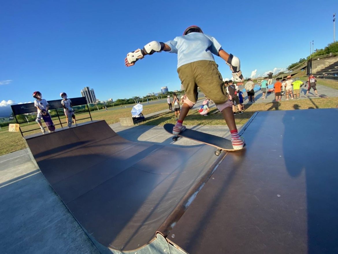 宜市獲贈首座Mini Ramp　教練林大為長期推廣滑板運動獲表揚