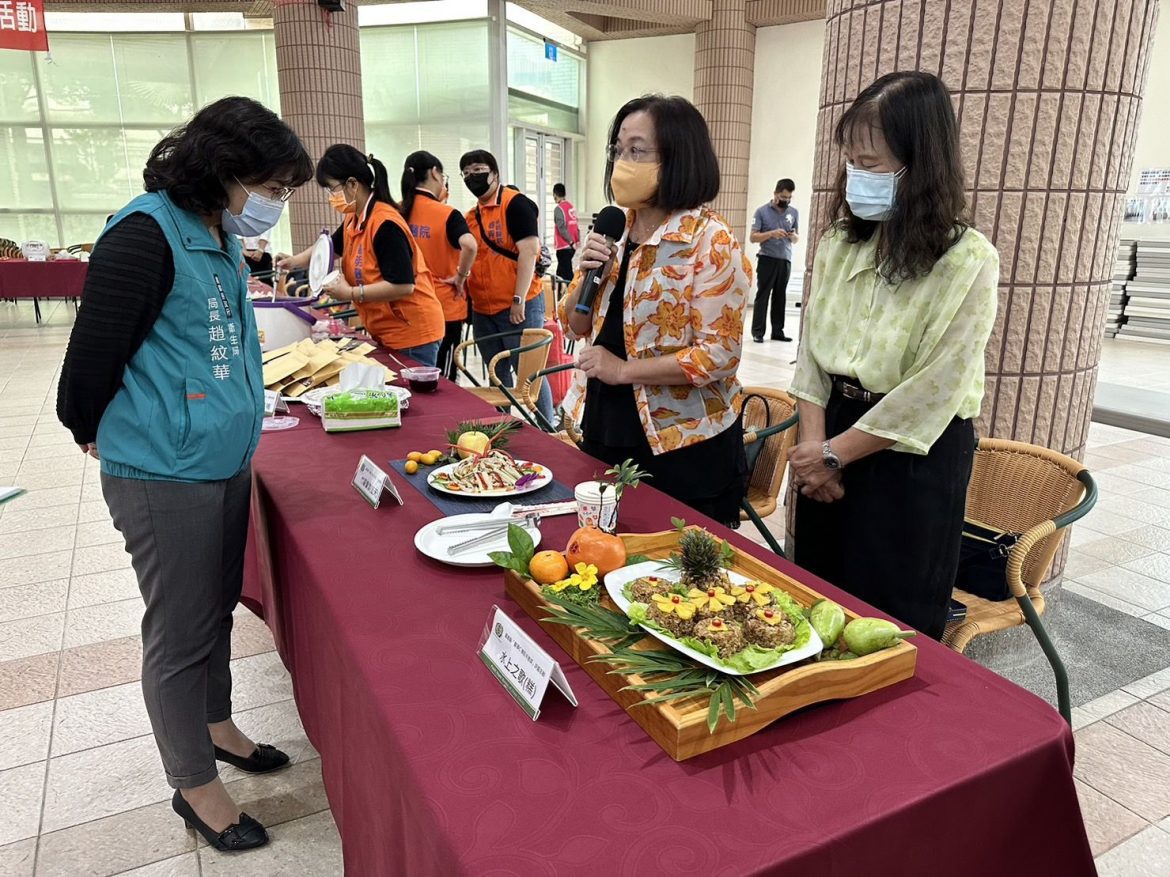 「阿嬤養肌手路菜」大車拼　長輩大展身手秀廚藝
