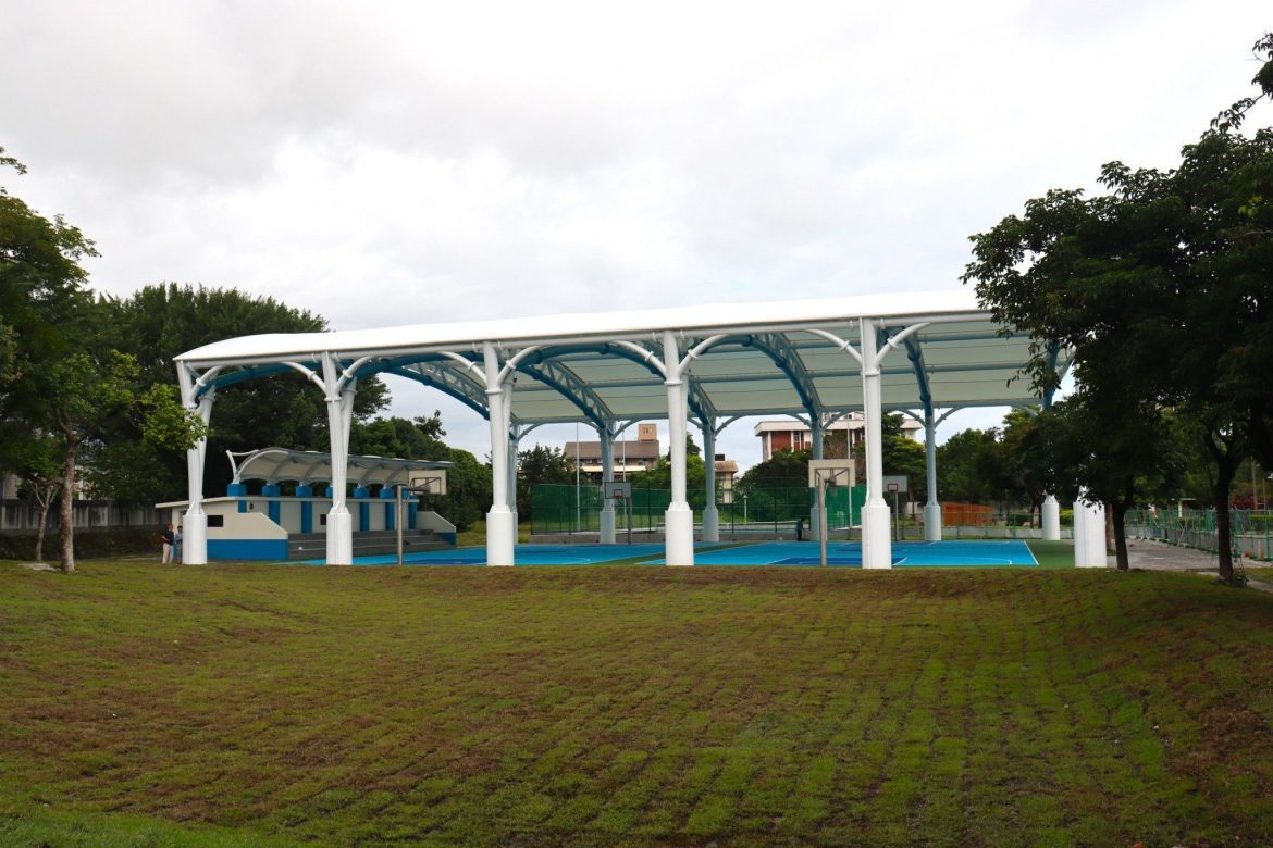 花蓮市第一座公園風雨球場  可望明年初啟用
