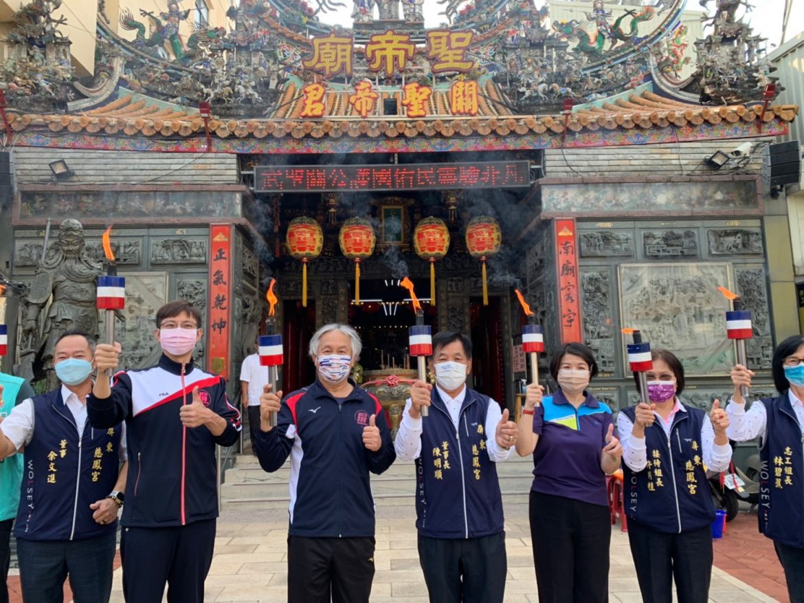 111年第71屆屏東縣運暨公教聯合運動會聖火引燃
