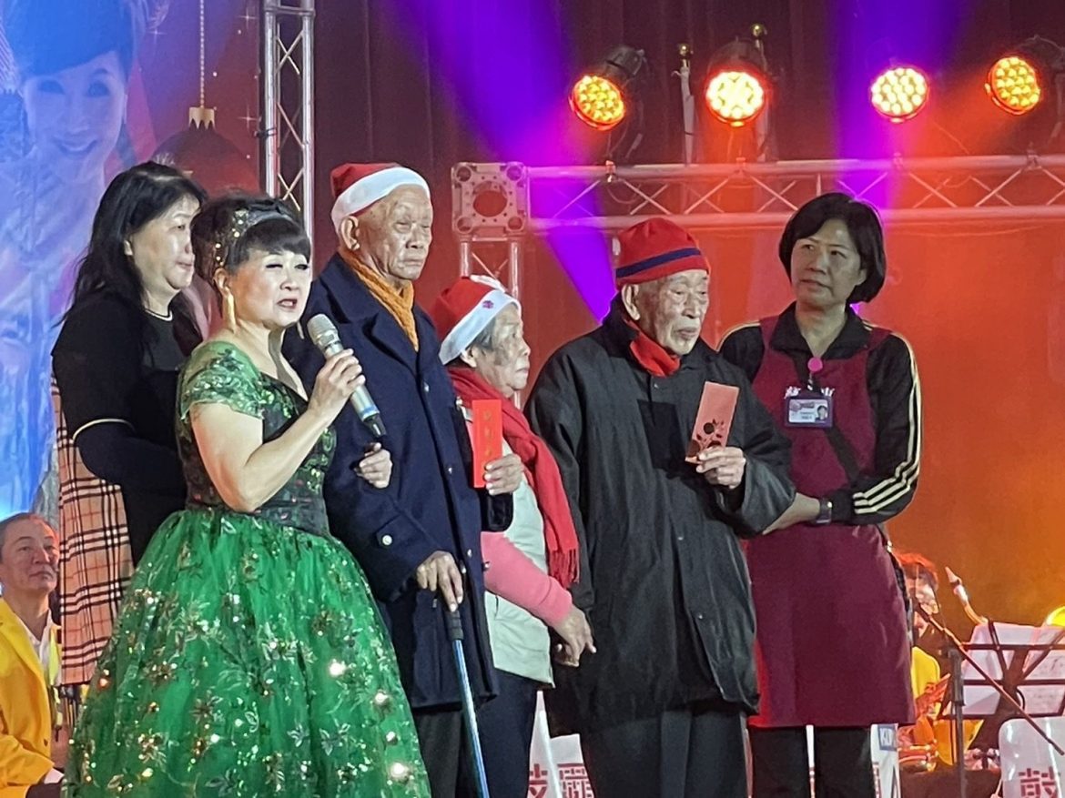 張琪送愛到花蓮榮家公益演唱會眾多藝人參與    縣長徐榛蔚驚喜現身與老榮民同樂
