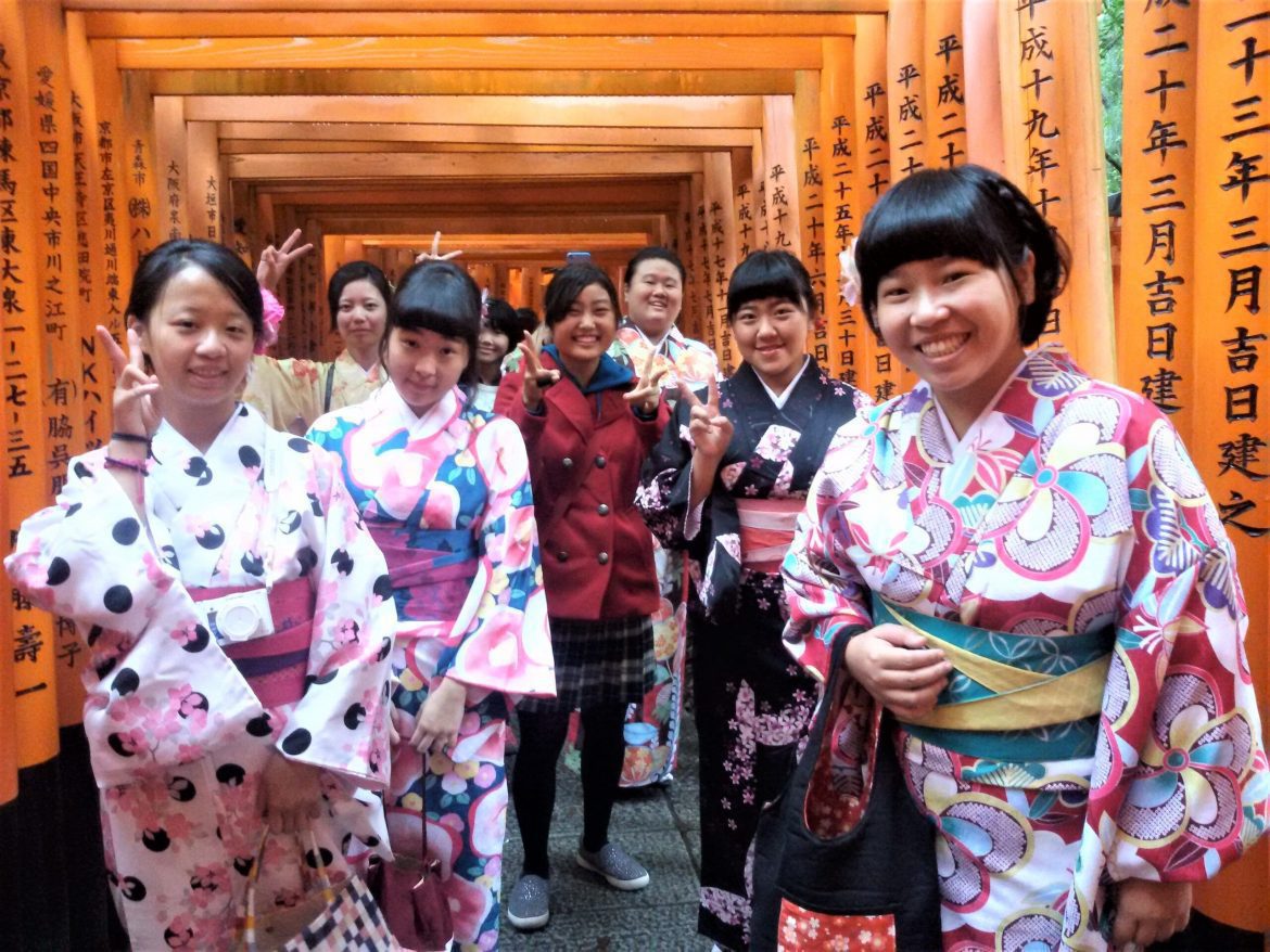 新北市師生臺日教育交流多元繽紛  中和高中學生雙語介紹特色課程