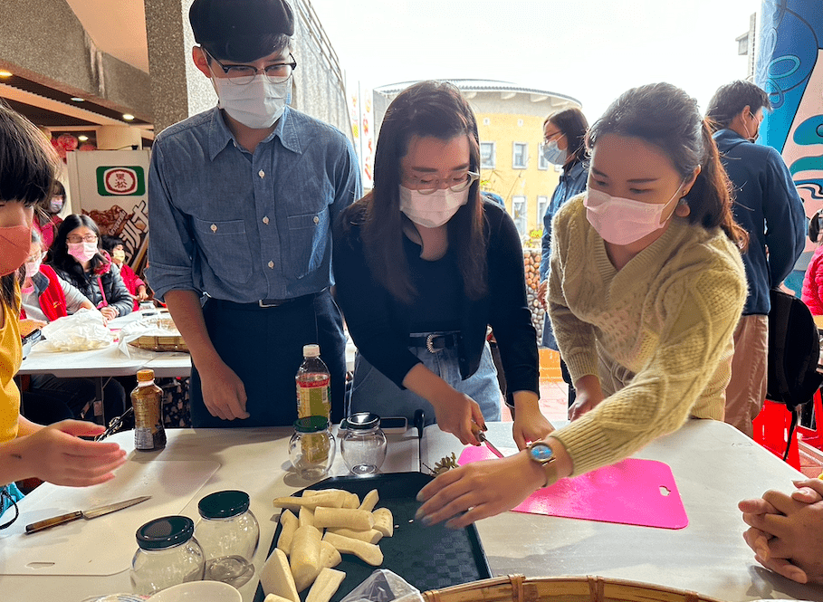 客家冬藏醃漬趣 歲末聯歡大獅兄親子劇展演