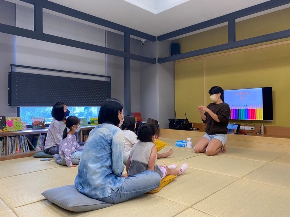 恆春「親子繪本室」 家庭關係最對味