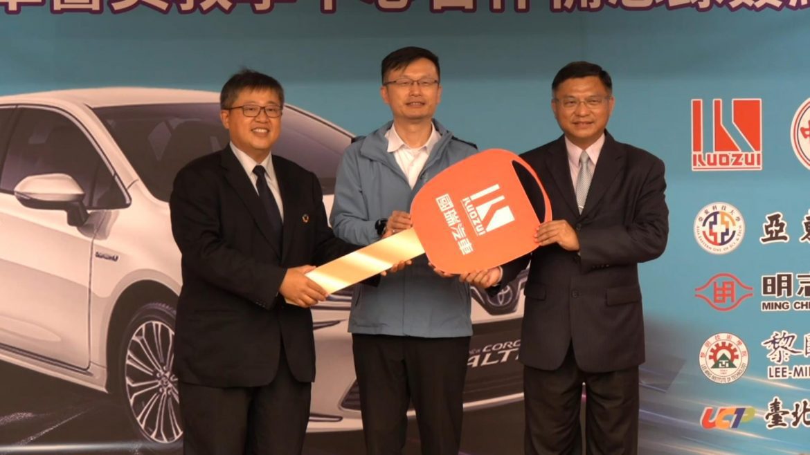 影音∕泰山高中獲國瑞汽車捐贈百萬級油電混合動力車　培育汽車產業技術人才