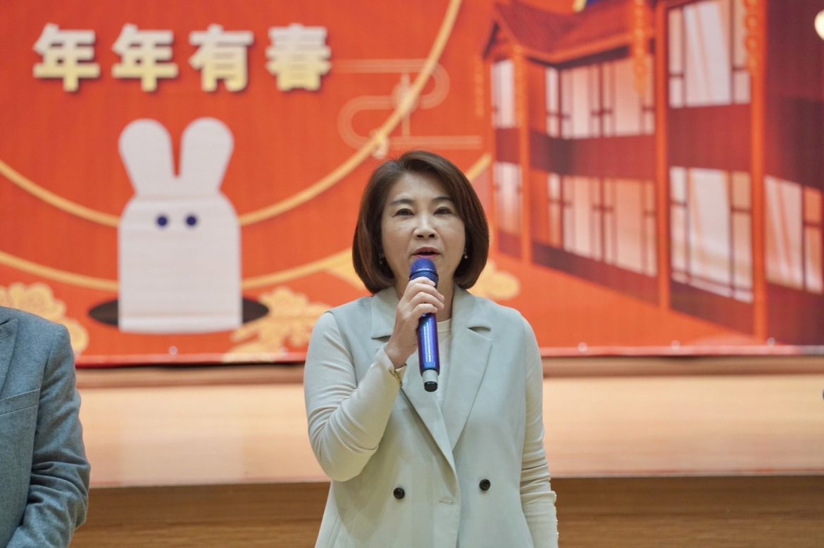 屏東縣府新春團拜  期勉「玉兔迎春展繁華」