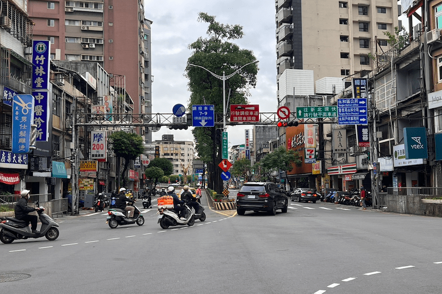 明天上班日    新北市調撥車道燈號恢復運作