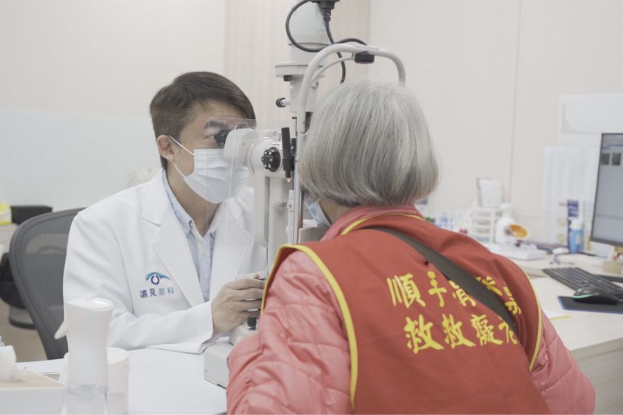 眼科診所為長輩義診  一起保護眼睛靈魂之窗