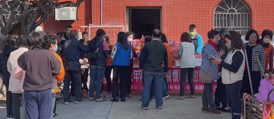 影音∕助弱勢過好年　彰化議員陳玉姬與企業贈年菜紅包獻愛心