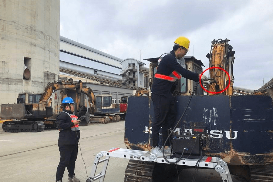守護民眾健康　新北首創E化平台管制施工機具　排煙檢測優級標章核發率100%