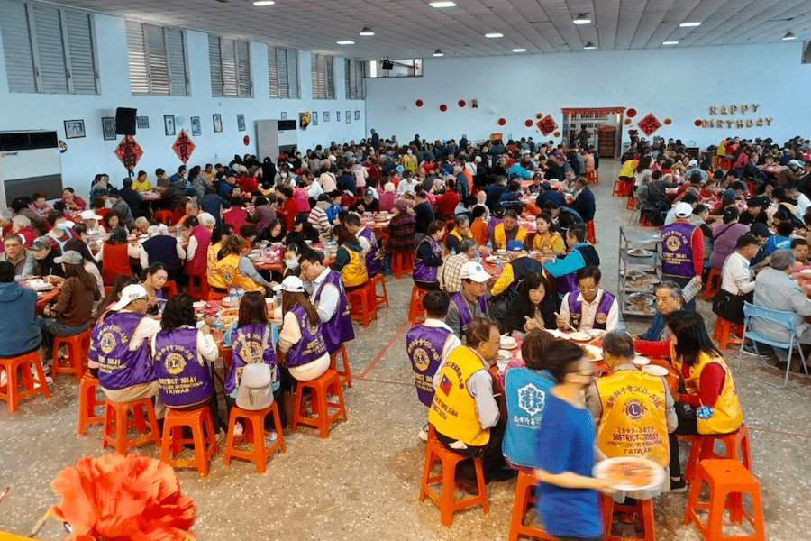 新生活促進會邀北海岸300弱勢家戶歲末圍爐  獅子會300 A1區與忠孝行善功德會共襄盛舉