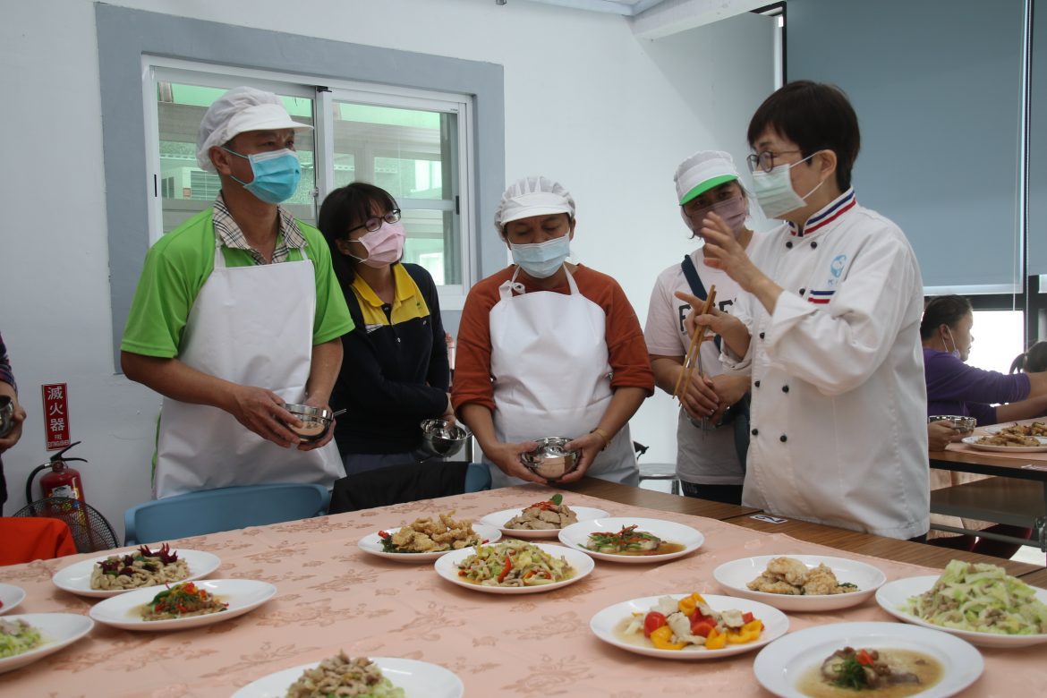精進學校餐飲從業人員廚藝  縣府辦訓練提升縣內校園營養午餐品質