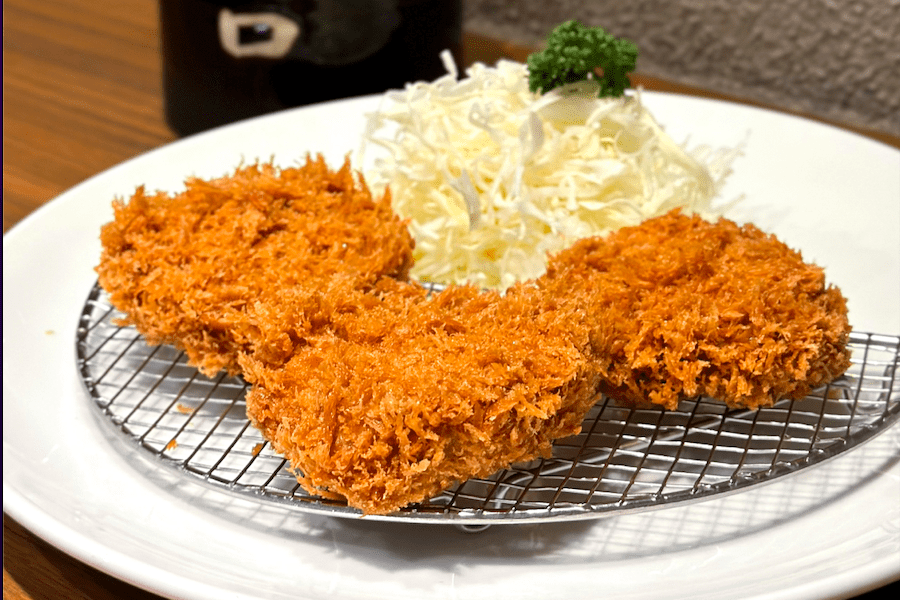 東京最強豬排名店極致美味再拓新店    快速供餐搶商機、筷子能夾斷的柔軟豬排搶攻京站 人氣豬排三明治買一送一