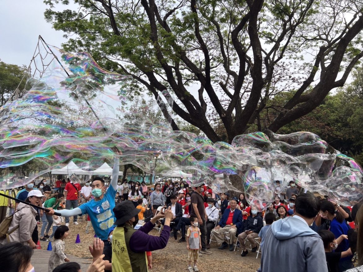 泡泡派對歡度兒童節  伴慢飛天使逐夢