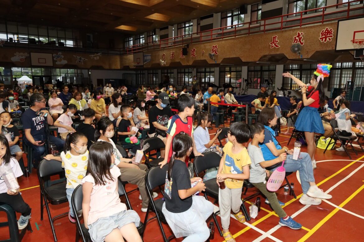 Taitung Happy Fun電影最終場  逾500位親子齊聚關山國小