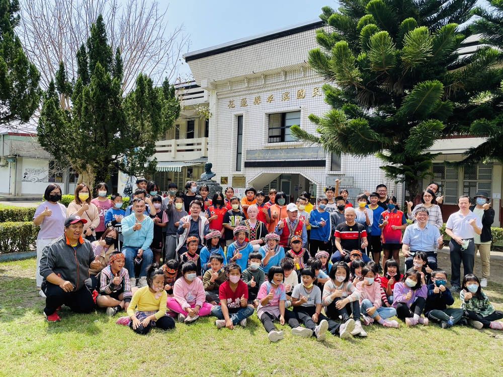 志航科技公司實踐企業社會責任   義助偏鄉學子美國圓夢