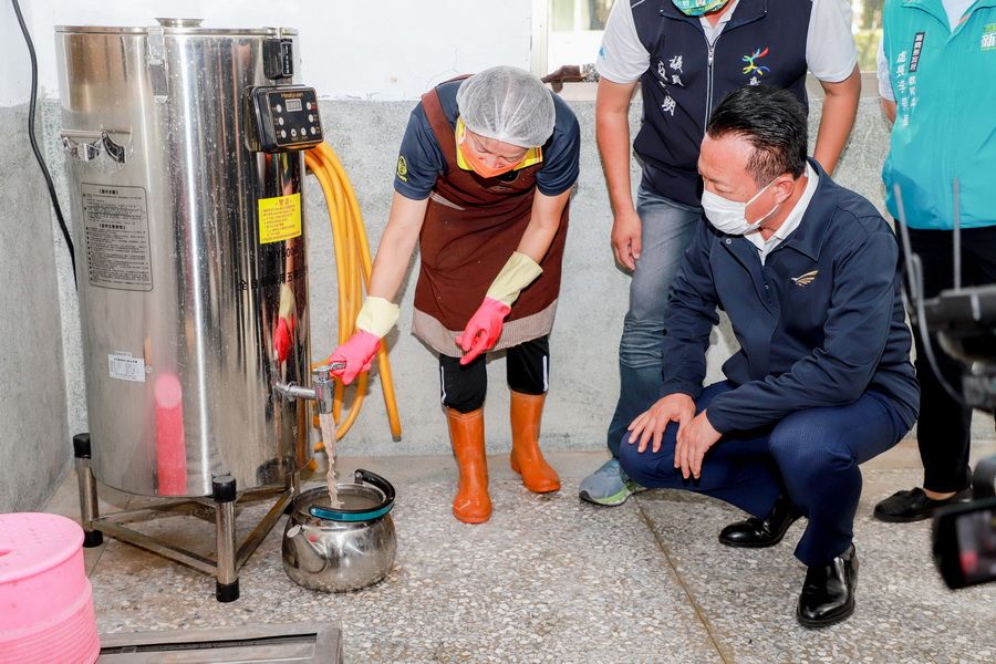 推廣國產大豆進校園　嘉縣學子週週都有豆漿喝