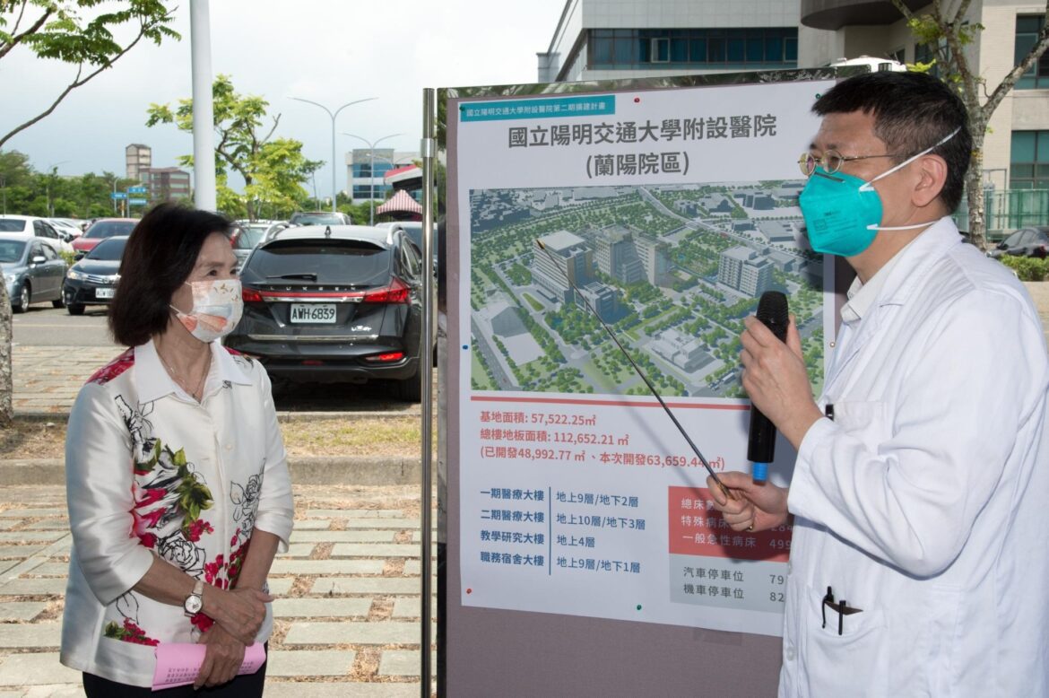 林姿妙視察陽大二期醫療大樓工程  盼工程儘速完成