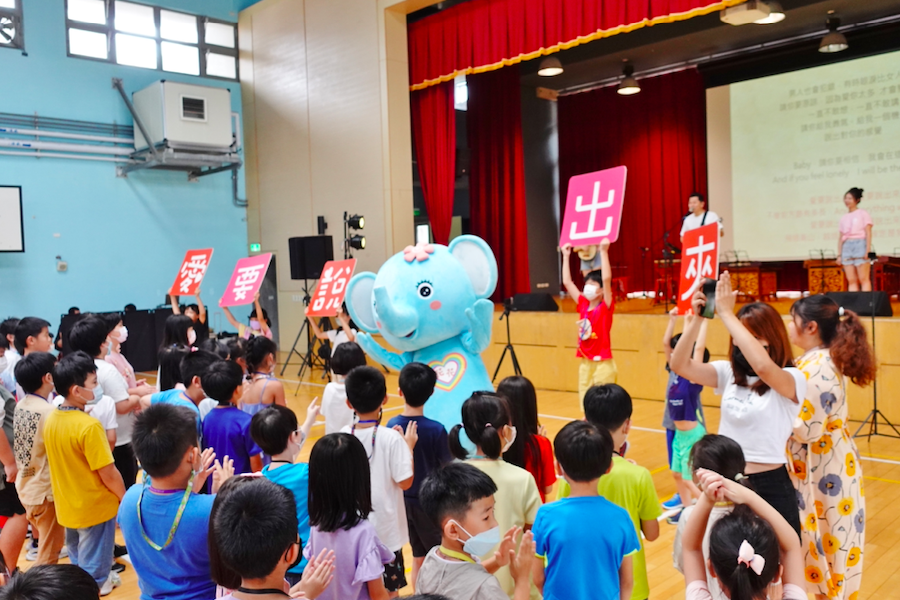 震撼演出!客家音樂進校園     東東樂團帶來性別平等歌曲