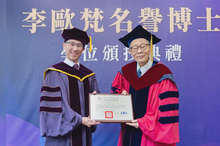 現代文學領航者  李歐梵獲頒清大名譽博士