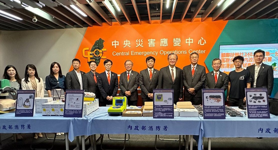 聯合社區服務捐贈典禮  扶輪社和社服團體聯合主辦