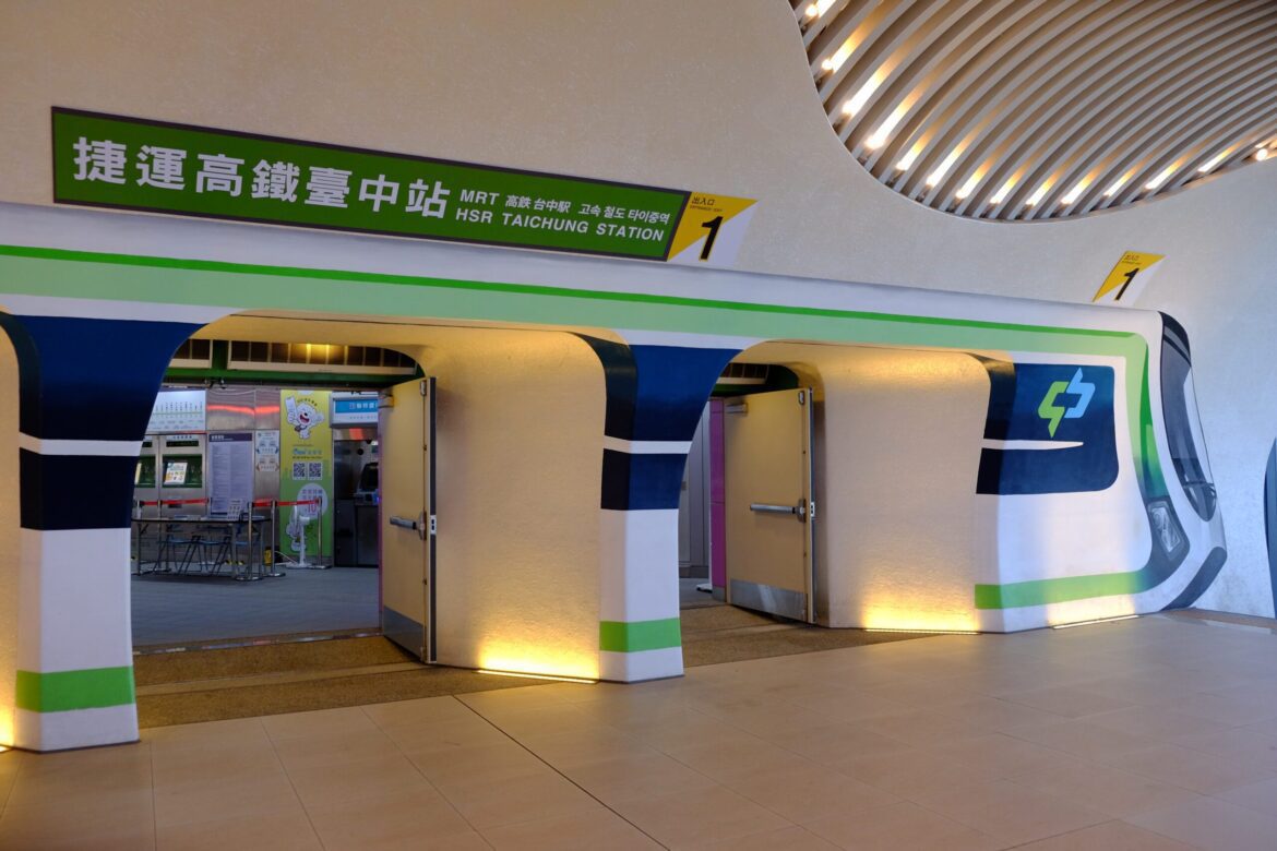 台中捷運新升級　日韓語到站廣播12/1起登場
