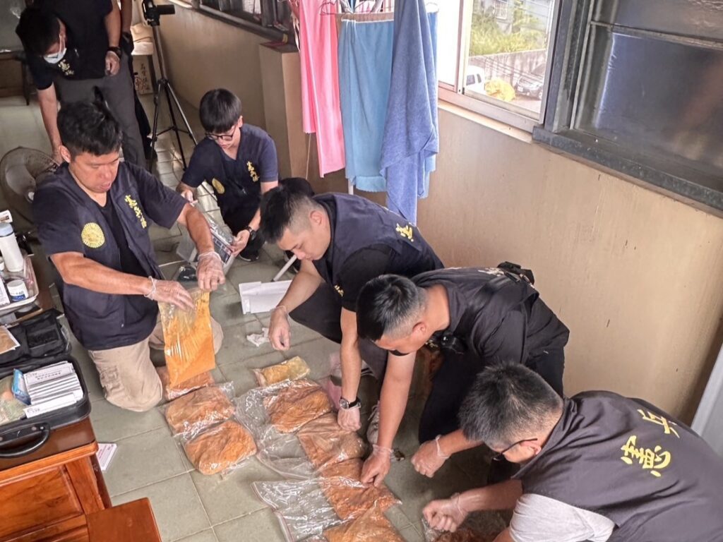 高雄憲兵隊追毒品溯源　查獲市價近千萬一粒眠成品