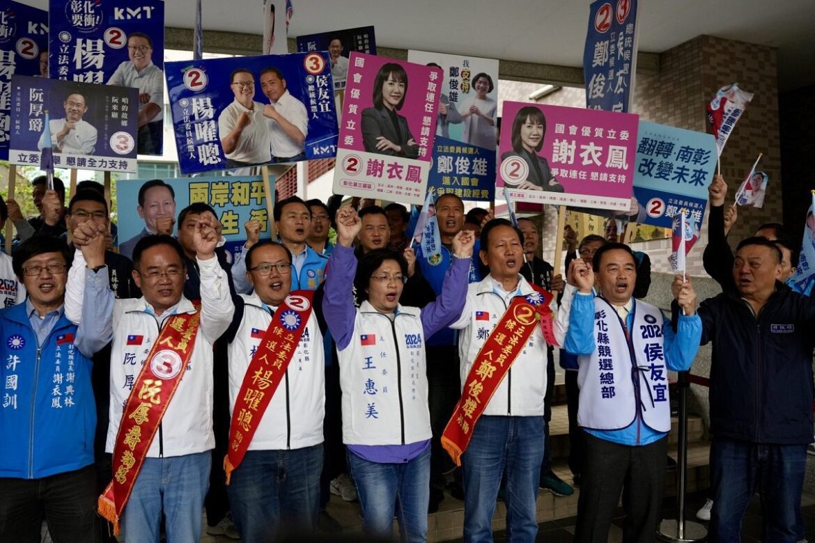 彰縣立委候選人抽籤　鄭俊雄抽到2號高呼「勝利在握、永遠忠誠」