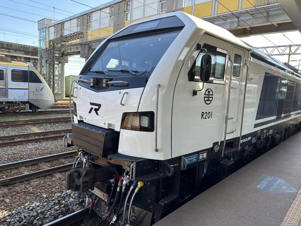 元旦連假好消息！搶台鐵再加開18列次列車票大戰即將開打