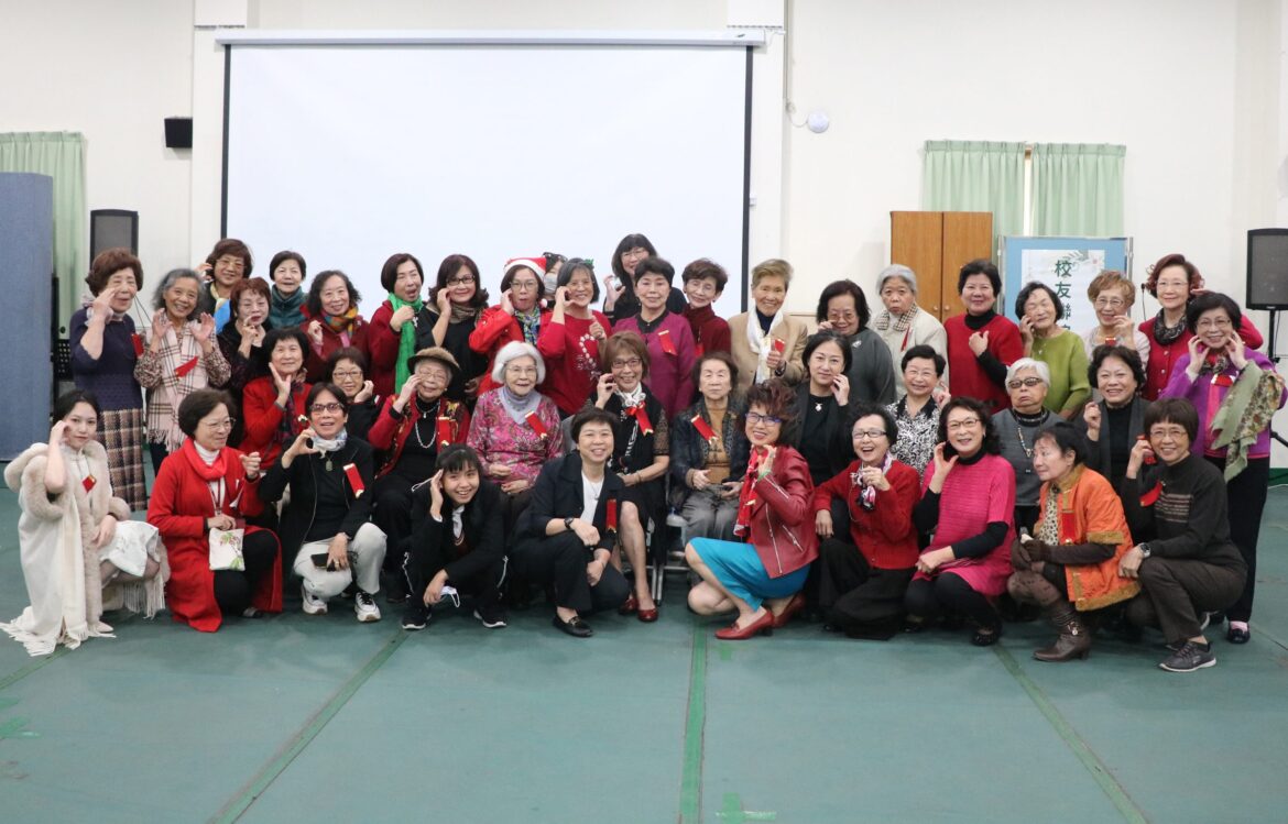 長榮女中校友回娘家　102歲劉採桑帶領合唱團獻唱中氣十足