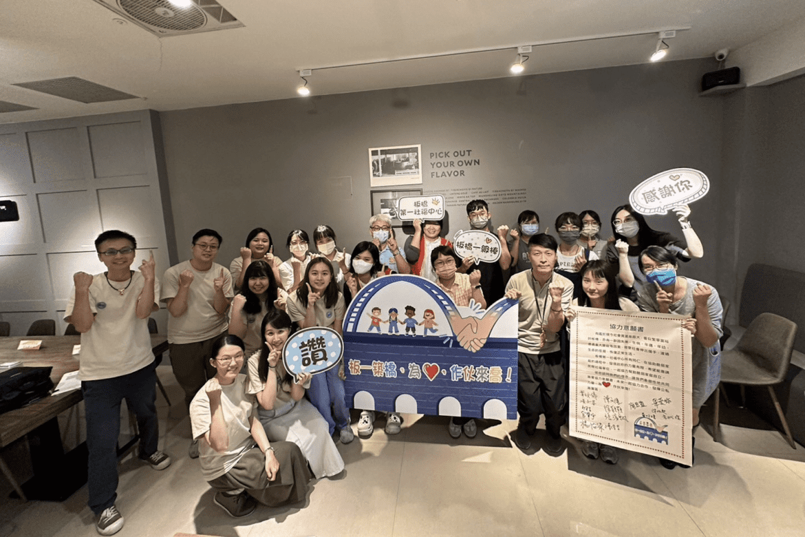 動員力量     板橋父子遭斷電露宿街頭     50組善心伸出援手