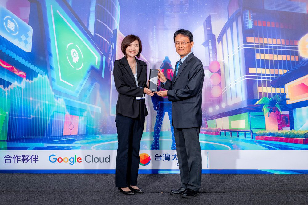 CloudMile 萬里雲與55688集團共同研發 AI 熱點  榮獲「IDC 未來企業大獎－數據智慧創新獎」
