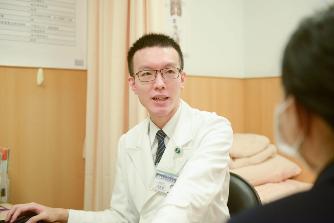 女子手痛呼吸喘  竟是胸腔查出超大畸胎瘤