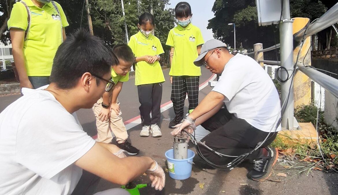 嘉義市移動式水質感測器亮相上工　善用科技守護清澈流域